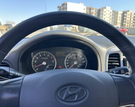 Синий Хендай Акцент, объемом двигателя 1.6 л и пробегом 205 тыс. км за 4700 $, фото 7 на Automoto.ua