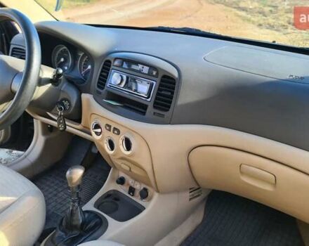 Синій Хендай Акцент, об'ємом двигуна 1.4 л та пробігом 269 тис. км за 4500 $, фото 10 на Automoto.ua