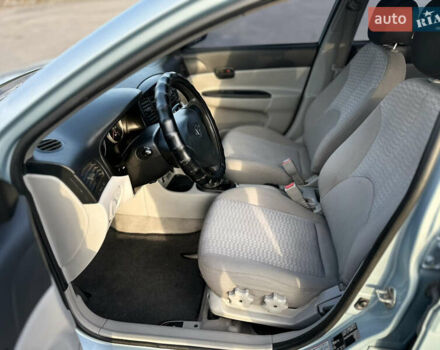 Синий Хендай Акцент, объемом двигателя 1.4 л и пробегом 315 тыс. км за 3599 $, фото 8 на Automoto.ua