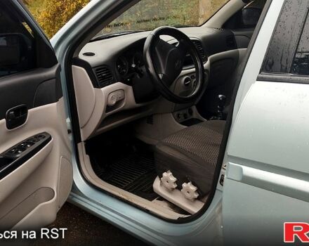 Синий Хендай Акцент, объемом двигателя 1.4 л и пробегом 197 тыс. км за 4200 $, фото 1 на Automoto.ua