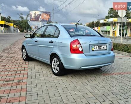 Синий Хендай Акцент, объемом двигателя 1.4 л и пробегом 57 тыс. км за 6550 $, фото 2 на Automoto.ua