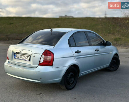 Синий Хендай Акцент, объемом двигателя 1.4 л и пробегом 315 тыс. км за 3599 $, фото 4 на Automoto.ua