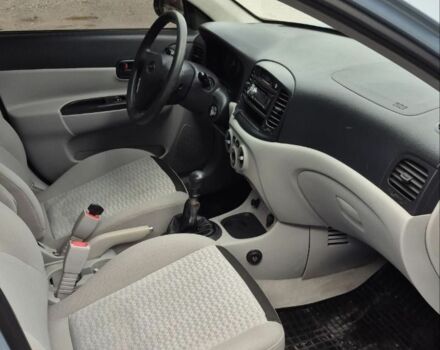 Синій Хендай Акцент, об'ємом двигуна 1.4 л та пробігом 201 тис. км за 4800 $, фото 10 на Automoto.ua