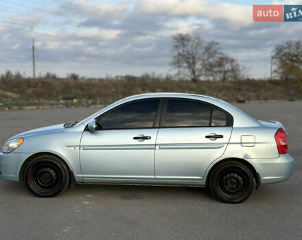 Синий Хендай Акцент, объемом двигателя 1.4 л и пробегом 315 тыс. км за 3599 $, фото 6 на Automoto.ua