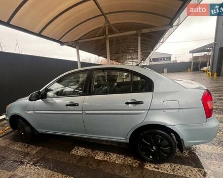 Синий Хендай Акцент, объемом двигателя 1.5 л и пробегом 304 тыс. км за 3650 $, фото 4 на Automoto.ua