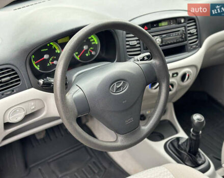 Синій Хендай Акцент, об'ємом двигуна 1.4 л та пробігом 102 тис. км за 4999 $, фото 9 на Automoto.ua