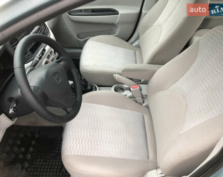 Синій Хендай Акцент, об'ємом двигуна 1.4 л та пробігом 98 тис. км за 4850 $, фото 27 на Automoto.ua