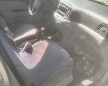 Синий Хендай Акцент, объемом двигателя 1.6 л и пробегом 340 тыс. км за 2000 $, фото 2 на Automoto.ua