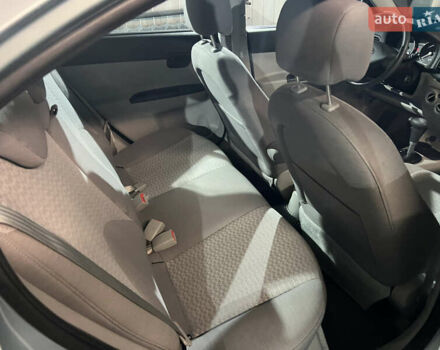 Синий Хендай Акцент, объемом двигателя 1.4 л и пробегом 167 тыс. км за 5400 $, фото 10 на Automoto.ua