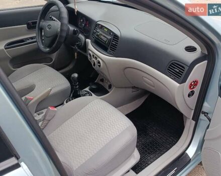 Синий Хендай Акцент, объемом двигателя 1.4 л и пробегом 100 тыс. км за 5200 $, фото 9 на Automoto.ua