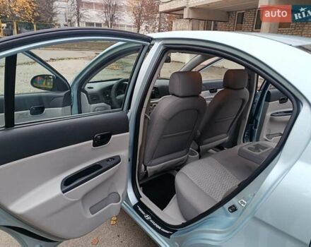 Синий Хендай Акцент, объемом двигателя 1.4 л и пробегом 100 тыс. км за 5300 $, фото 6 на Automoto.ua