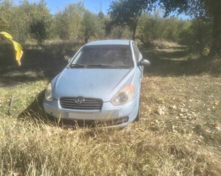 Синий Хендай Акцент, объемом двигателя 1.6 л и пробегом 340 тыс. км за 2000 $, фото 1 на Automoto.ua