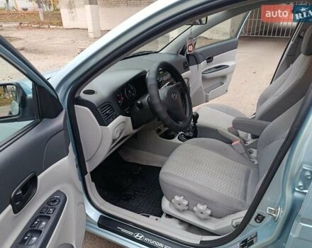 Синий Хендай Акцент, объемом двигателя 1.4 л и пробегом 100 тыс. км за 5200 $, фото 7 на Automoto.ua