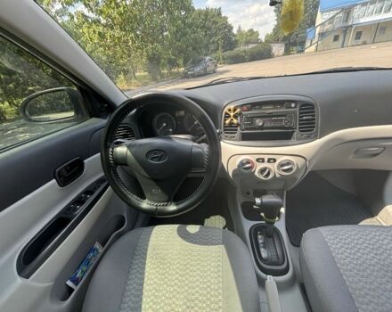 Синий Хендай Акцент, объемом двигателя 1.4 л и пробегом 211 тыс. км за 4999 $, фото 12 на Automoto.ua