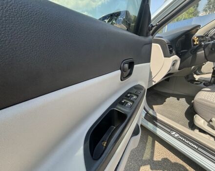 Синий Хендай Акцент, объемом двигателя 1.4 л и пробегом 211 тыс. км за 4999 $, фото 16 на Automoto.ua