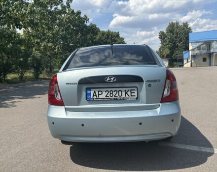 Синий Хендай Акцент, объемом двигателя 1.4 л и пробегом 211 тыс. км за 4999 $, фото 5 на Automoto.ua