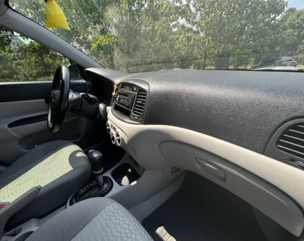 Синий Хендай Акцент, объемом двигателя 1.4 л и пробегом 211 тыс. км за 4999 $, фото 17 на Automoto.ua