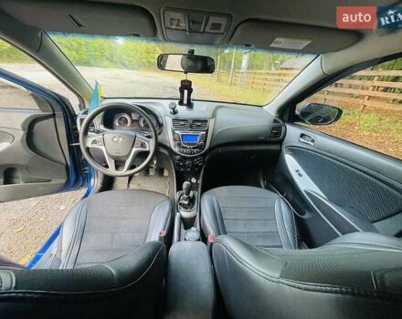 Синий Хендай Акцент, объемом двигателя 1.4 л и пробегом 128 тыс. км за 6800 $, фото 2 на Automoto.ua