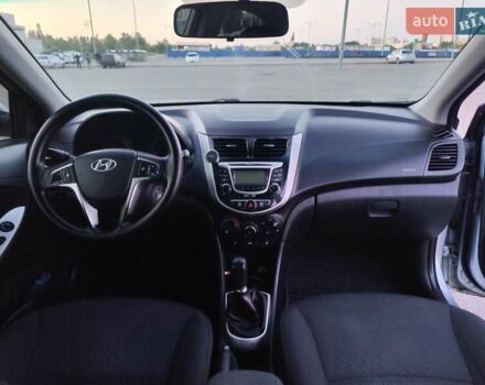 Синий Хендай Акцент, объемом двигателя 1.6 л и пробегом 209 тыс. км за 6500 $, фото 14 на Automoto.ua
