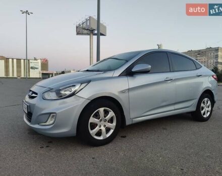 Синий Хендай Акцент, объемом двигателя 1.6 л и пробегом 209 тыс. км за 6500 $, фото 8 на Automoto.ua