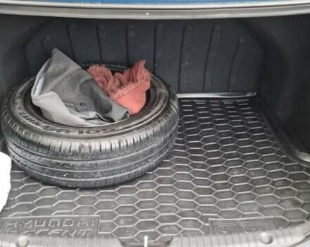 Синий Хендай Акцент, объемом двигателя 1.4 л и пробегом 147 тыс. км за 6500 $, фото 16 на Automoto.ua