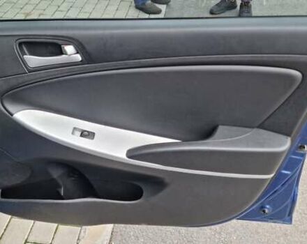 Синий Хендай Акцент, объемом двигателя 1.4 л и пробегом 147 тыс. км за 6500 $, фото 13 на Automoto.ua