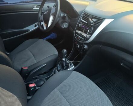 Синій Хендай Акцент, об'ємом двигуна 1.4 л та пробігом 107 тис. км за 6200 $, фото 5 на Automoto.ua