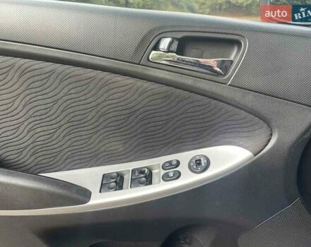 Синий Хендай Акцент, объемом двигателя 1.4 л и пробегом 127 тыс. км за 7000 $, фото 9 на Automoto.ua