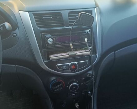 Синій Хендай Акцент, об'ємом двигуна 1.4 л та пробігом 107 тис. км за 6200 $, фото 14 на Automoto.ua