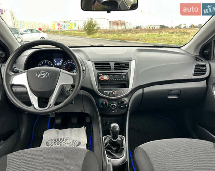 Синій Хендай Акцент, об'ємом двигуна 1.4 л та пробігом 47 тис. км за 7400 $, фото 54 на Automoto.ua