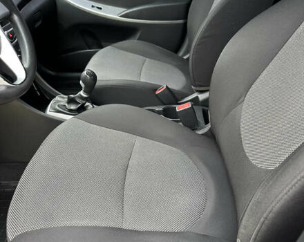 Синий Хендай Акцент, объемом двигателя 1.4 л и пробегом 110 тыс. км за 6700 $, фото 12 на Automoto.ua