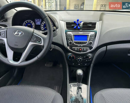 Синий Хендай Акцент, объемом двигателя 1.4 л и пробегом 146 тыс. км за 8700 $, фото 9 на Automoto.ua