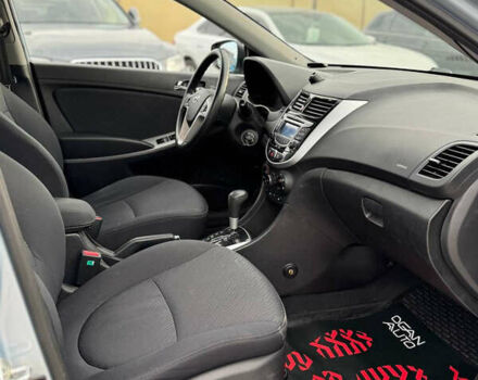 Синій Хендай Акцент, об'ємом двигуна 1.6 л та пробігом 163 тис. км за 8100 $, фото 4 на Automoto.ua