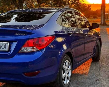 Синий Хендай Акцент, объемом двигателя 1.4 л и пробегом 150 тыс. км за 7500 $, фото 3 на Automoto.ua