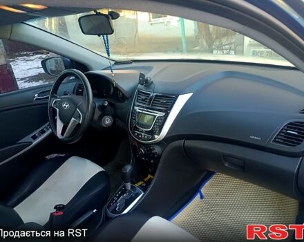 Синий Хендай Акцент, объемом двигателя 16 л и пробегом 72 тыс. км за 8800 $, фото 2 на Automoto.ua