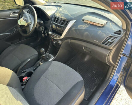 Синій Хендай Акцент, об'ємом двигуна 1.4 л та пробігом 116 тис. км за 2900 $, фото 12 на Automoto.ua