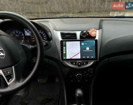 Синий Хендай Акцент, объемом двигателя 1.4 л и пробегом 146 тыс. км за 6600 $, фото 5 на Automoto.ua