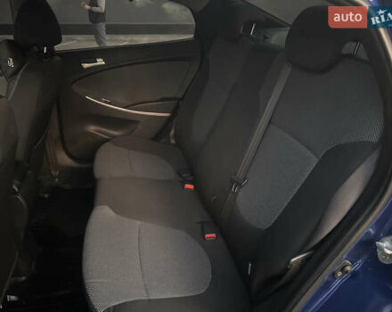 Синий Хендай Акцент, объемом двигателя 1.4 л и пробегом 74 тыс. км за 9200 $, фото 5 на Automoto.ua