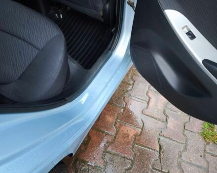 Синий Хендай Акцент, объемом двигателя 1.4 л и пробегом 160 тыс. км за 7500 $, фото 3 на Automoto.ua