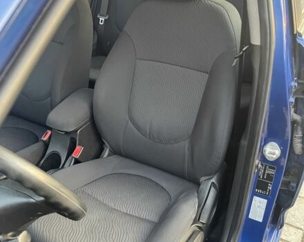 Хендай Акцент 2013 в Харькове на Automoto.ua Синий Хендай Акцент, объемом двигателя 1.4 л и пробегом 116 тыс. км за 7777 $, фото 13 на Automoto.ua