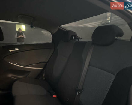 Синий Хендай Акцент, объемом двигателя 1.4 л и пробегом 74 тыс. км за 9200 $, фото 6 на Automoto.ua