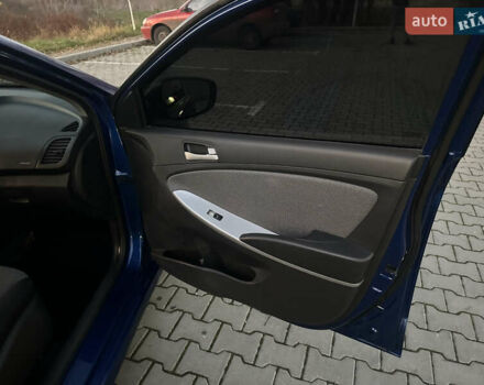 Синий Хендай Акцент, объемом двигателя 1.4 л и пробегом 74 тыс. км за 9200 $, фото 11 на Automoto.ua