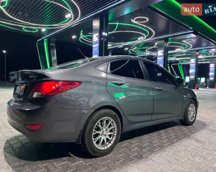 Синий Хендай Акцент, объемом двигателя 1.6 л и пробегом 196 тыс. км за 8200 $, фото 3 на Automoto.ua