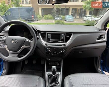 Синій Хендай Акцент, об'ємом двигуна 1.37 л та пробігом 82 тис. км за 11999 $, фото 16 на Automoto.ua