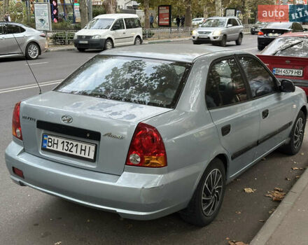 Синий Хендай Акцент, объемом двигателя 1.5 л и пробегом 158 тыс. км за 2600 $, фото 2 на Automoto.ua