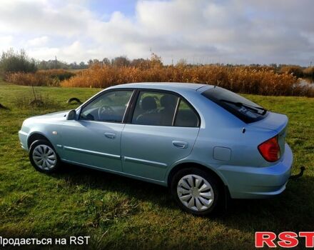 Синий Хендай Акцент, объемом двигателя 1.3 л и пробегом 210 тыс. км за 3000 $, фото 2 на Automoto.ua