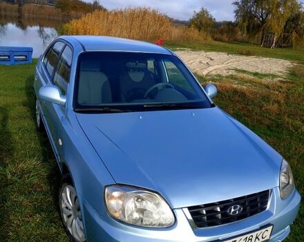 Синий Хендай Акцент, объемом двигателя 1.3 л и пробегом 210 тыс. км за 3000 $, фото 1 на Automoto.ua