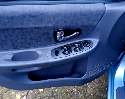 Синий Хендай Акцент, объемом двигателя 1.3 л и пробегом 210 тыс. км за 3000 $, фото 6 на Automoto.ua