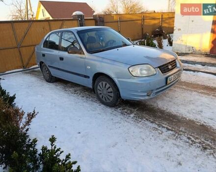 Синий Хендай Акцент, объемом двигателя 1.5 л и пробегом 325 тыс. км за 2700 $, фото 1 на Automoto.ua