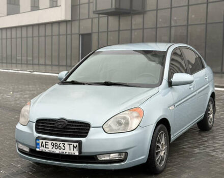 Синий Хендай Акцент, объемом двигателя 1.5 л и пробегом 380 тыс. км за 4200 $, фото 1 на Automoto.ua